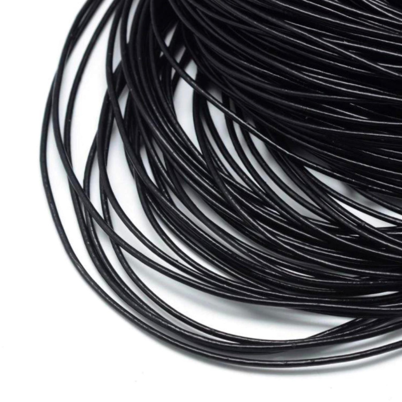 Kožená šňůrka z hovězí kůže, černá, 2 mm 