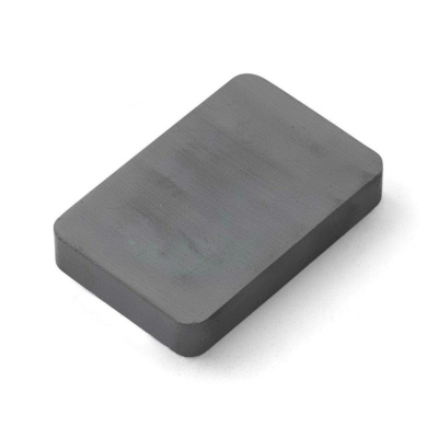 Ferit - školní magnet, 30 x 20 x 5 mm