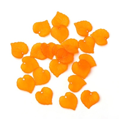 Plastová korálek, list oranžový, 15g (cca 50 ks)