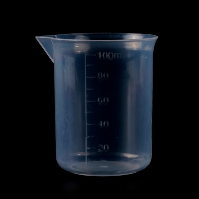 Plastová nádoba na nalévání s měrkou, 100 ml
